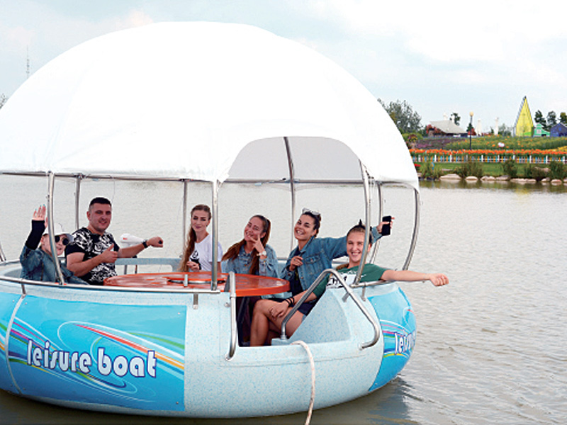 6 Person BBQ Leisure Boat